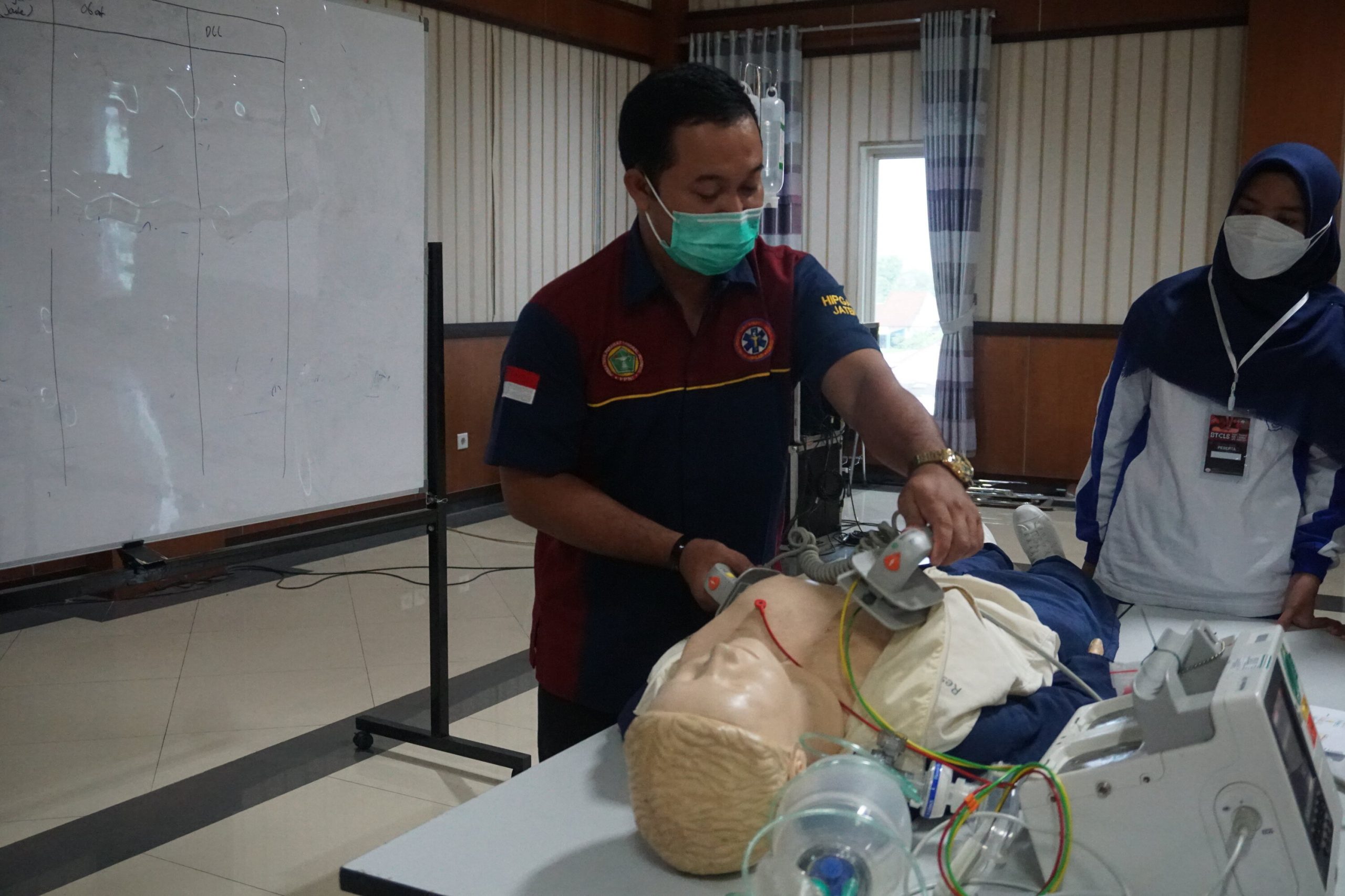 PELATIHAN BTCLS (BASIC TRAUMA CARDIAC LIFE SUPPORT) PROGRAm STUDI KEPERAWATAN PROGRAM DIPLOMA