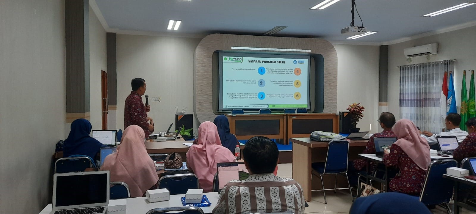 RAPAT PERSIAPAN PEMBELAJARAN SEMESTER GENAP TA 2023/2024 PRODI D3 KEPERAWATAN